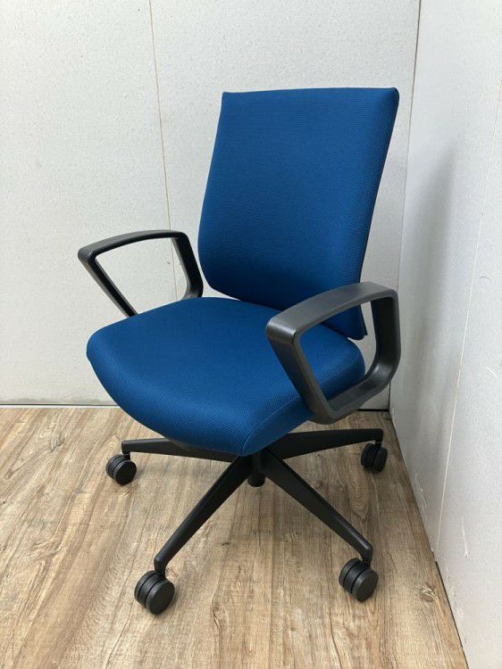 三重県にて コクヨ ウィザード4チェア  を買取致しました。