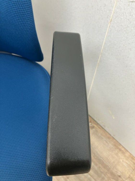 三重県にて コクヨ ウィザード4チェア  を買取致しました。