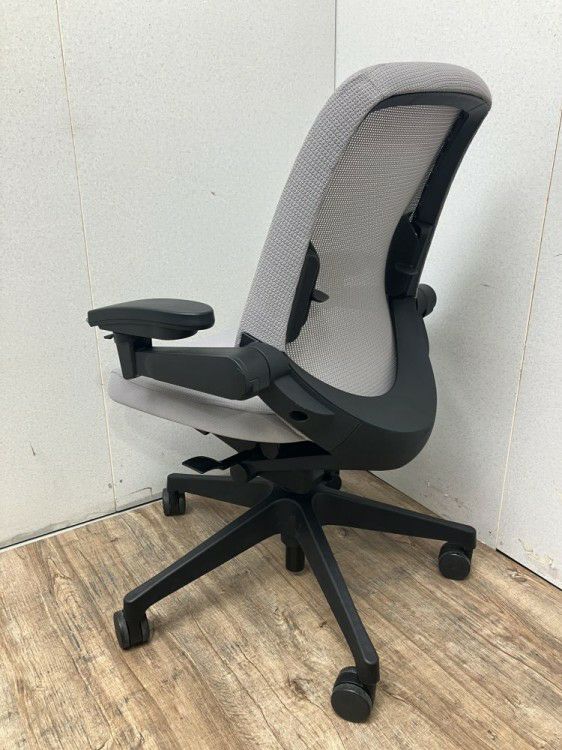 三重県にて イトーキ ノートチェア  を買取致しました。