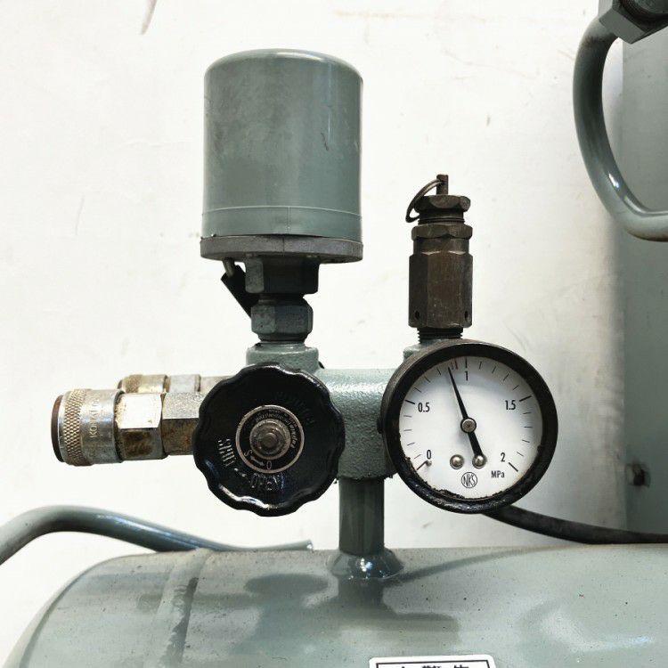 静岡県にて 日立 レシプロコンプレッサー 2.2P-9.5VA6 を買取致しました。