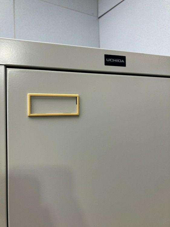 三重県にて ウチダ（内田洋行） 6人用ロッカー  を買取致しました。