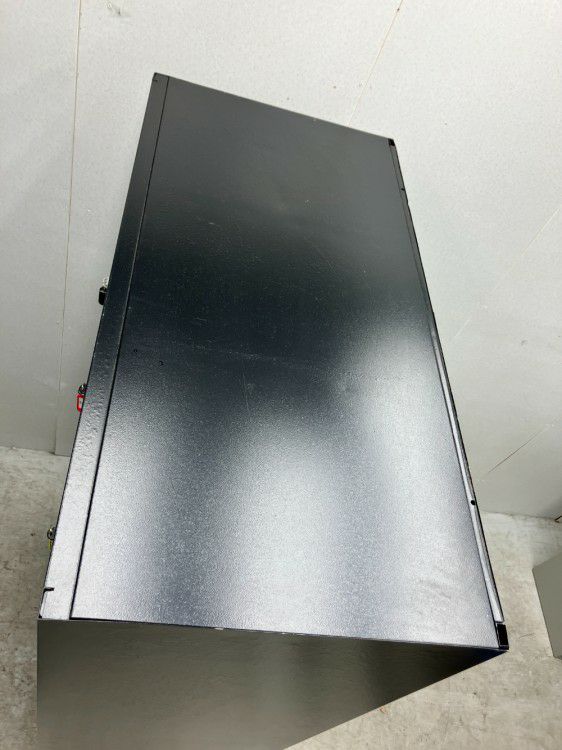 三重県にて スマイル 6人用ロッカー  を買取致しました。