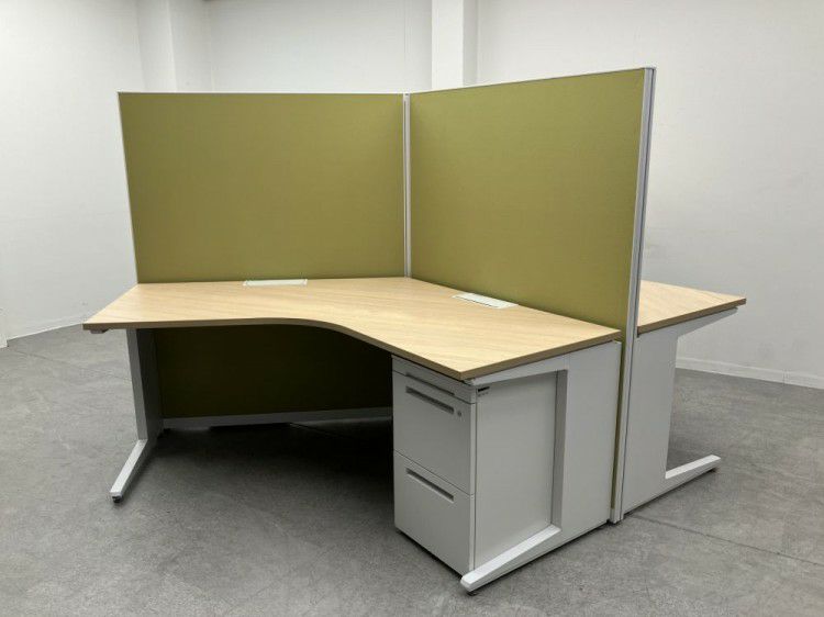 岐阜県にて イトーキ 3人用ブーメランデスク+ワゴンセット  を買取致しました。