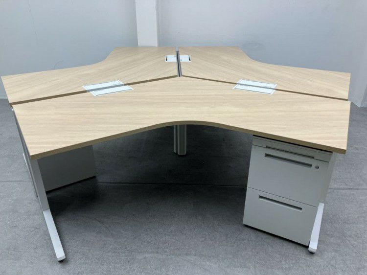 岐阜県にて イトーキ 3人用ブーメランデスク+ワゴンセット を買取致しました。