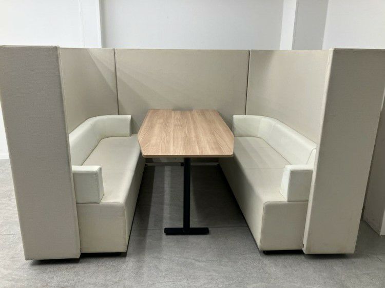 岐阜県にて コクヨ ミーティングブースソファセット  を買取致しました。