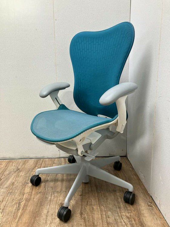 岐阜県にて HermanMiller（ハーマンミラー） 可動肘付ミラ2チェア  を買取致しました。