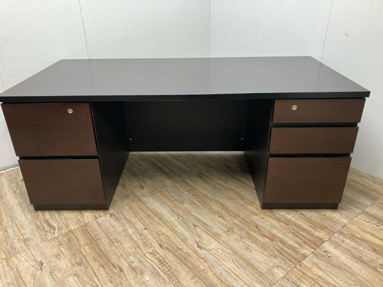 静岡県にて イトーキ 1800役員用両袖デスク  を買取致しました。