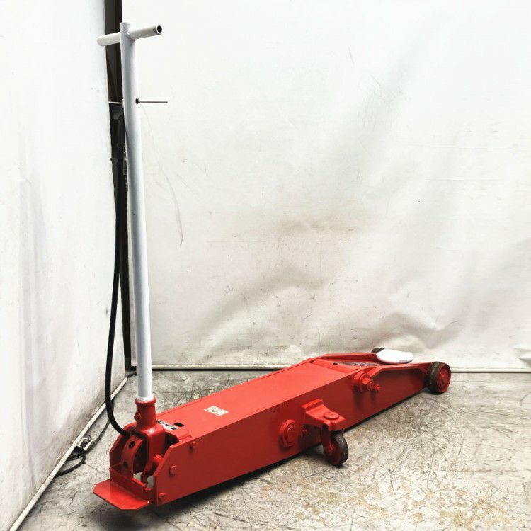 愛知県にて BANZAI/バンザイ エアー式ガレージジャッキ MA-1500LS を買取致しました。