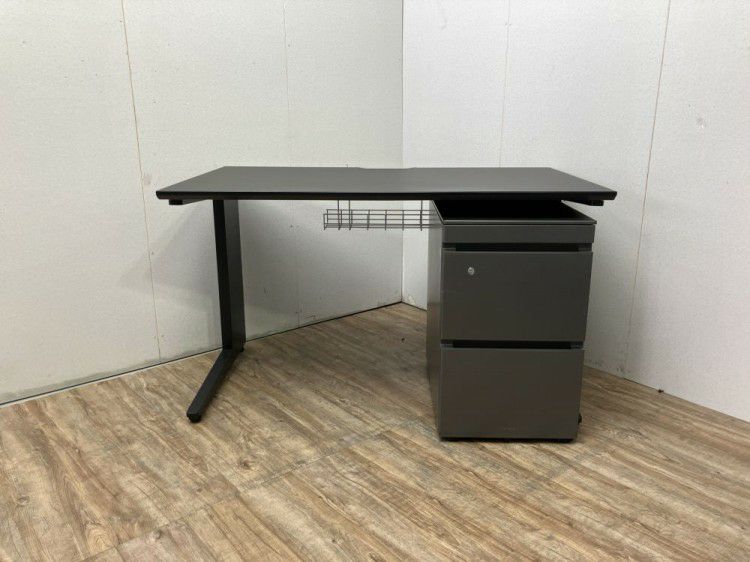 岐阜県にて オカムラ/コクヨ 1200平デスク+ワゴンセット  を買取致しました。