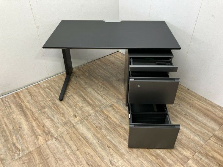 岐阜県にて オカムラ/コクヨ 1200平デスク+ワゴンセット  を買取致しました。