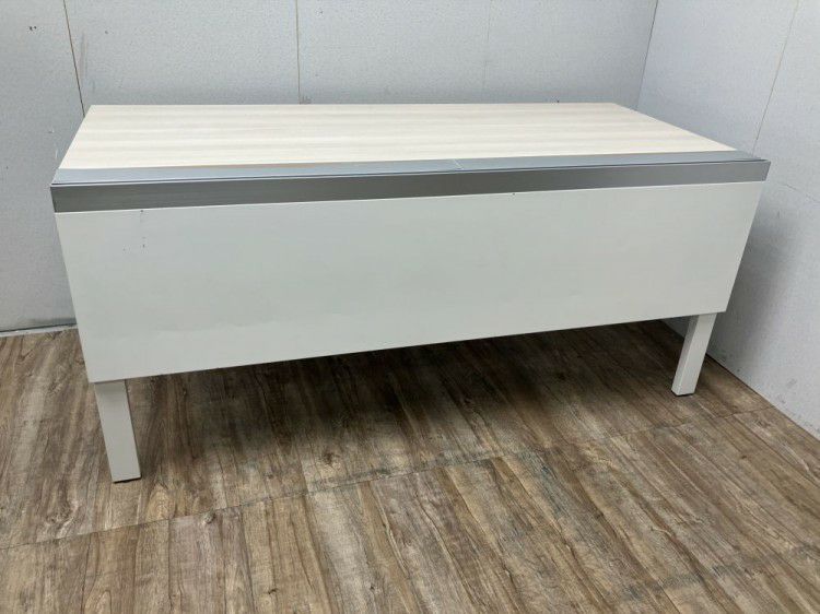 静岡県にて オカムラ 1600平デスク  を買取致しました。