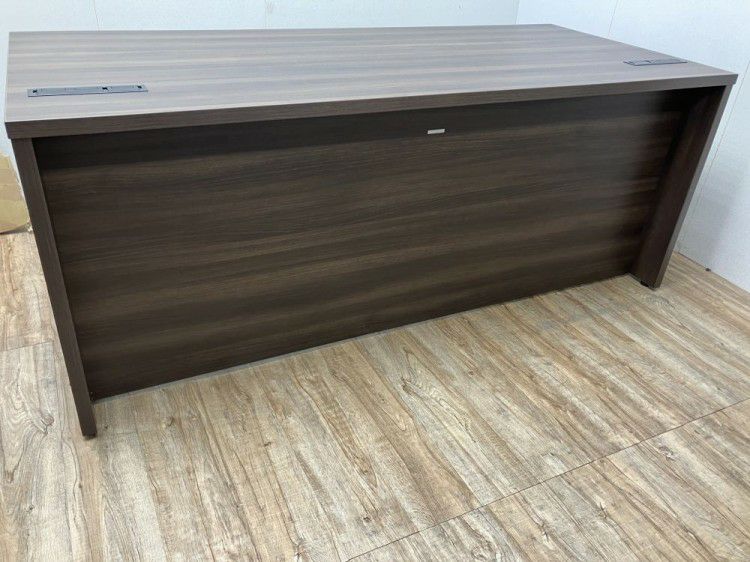 愛知県にて オカムラ 1800平デスク・ワゴン3点セット  を買取致しました。