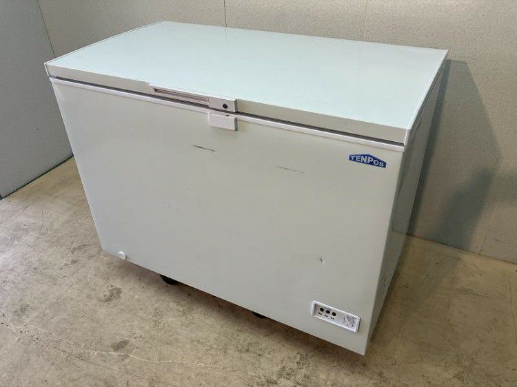 愛知県にて テンポスバスターズ 冷凍ストッカー TBCF-282-RH を買取致しました。