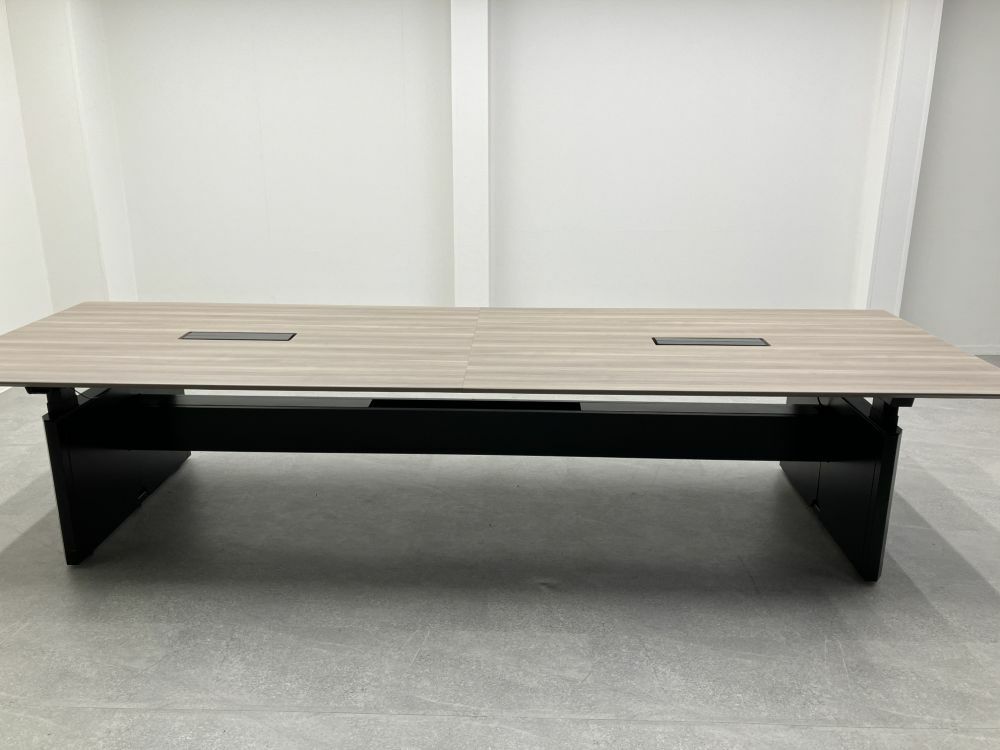 岐阜県にて オカムラ ミーティングテーブル  を買取致しました。