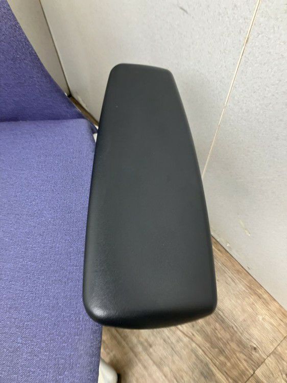 三重県にて HermanMiller（ハーマンミラー） 可動肘付エンボディチェア  を買取致しました。