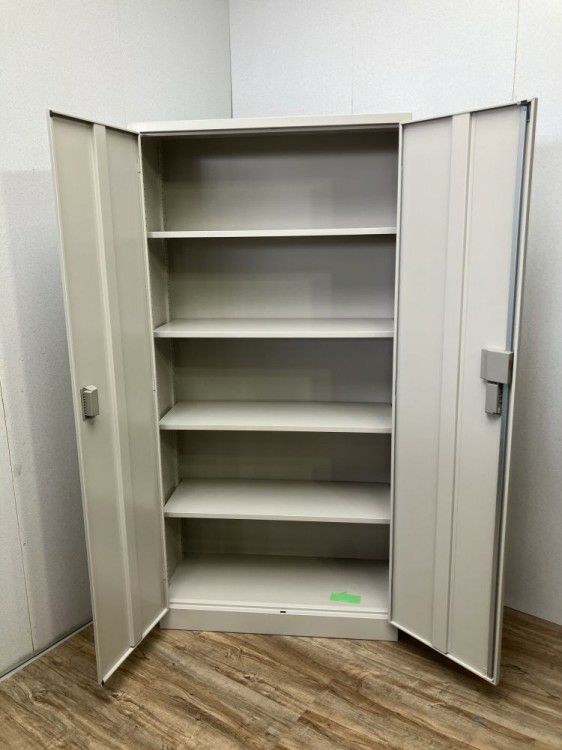 三重県にて コクヨ 両開き書庫  を買取致しました。