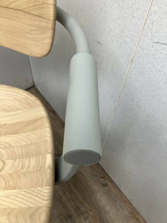 愛知県にて イトーキ ミーティングチェア  を買取致しました。