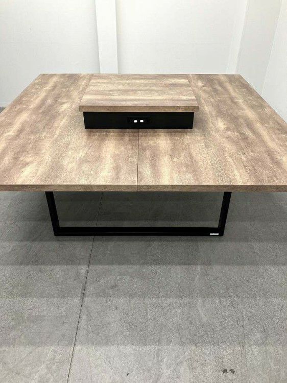 岐阜県にて オカムラ 2000ミーティングテーブル  を買取致しました。