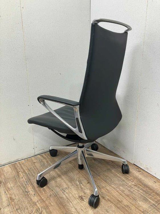 岐阜県にて オカムラ 固定肘モードチェア  を買取致しました。