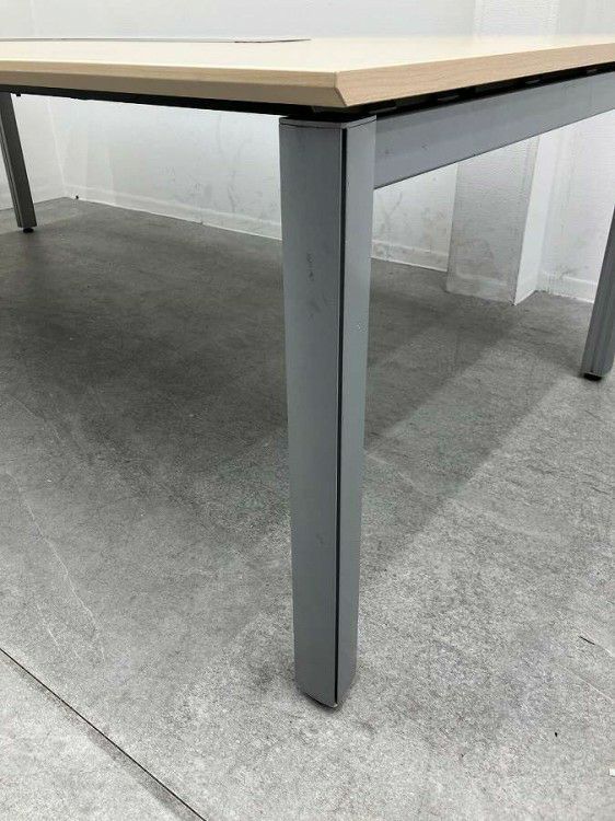 愛知県にて コクヨ ミーティングテーブル を買取致しました。