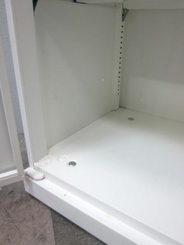 三重県にて オカムラ 両開き上下書庫  を買取致しました。