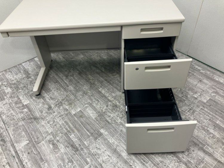 岐阜県にて コクヨ 1200片袖デスク  を買取致しました。