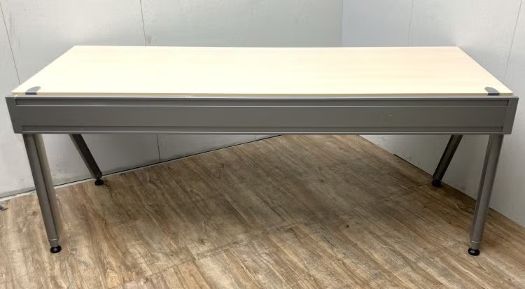 愛知県にて オカムラ 1800平デスク+ワゴンセット  を買取致しました。