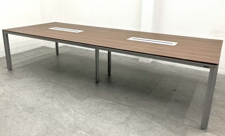 静岡県にて オカムラ 3200ミーティングテーブル  を買取致しました。