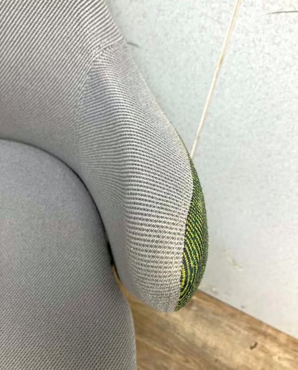 愛知県にて オカムラ ミーティングチェア  を買取致しました。