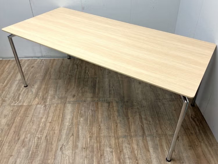 岐阜県にて オカムラ 1800ミーティングテーブル  を買取致しました。