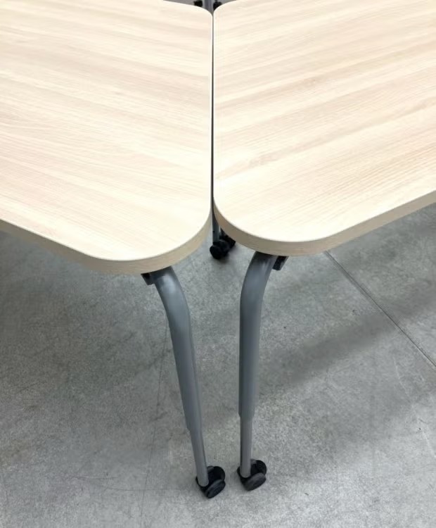 岐阜県にて スチールケース ミーティングテーブル6点セット  を買取致しました。