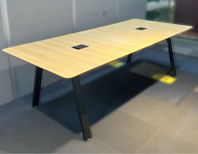 愛知県にて プラス ミーティングテーブル  を買取致しました。