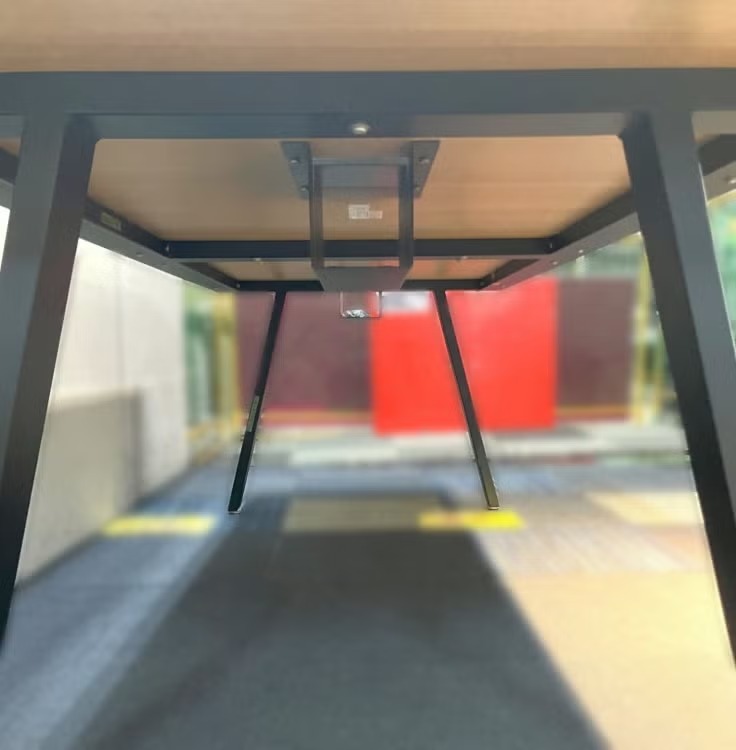 愛知県にて プラス ミーティングテーブル  を買取致しました。