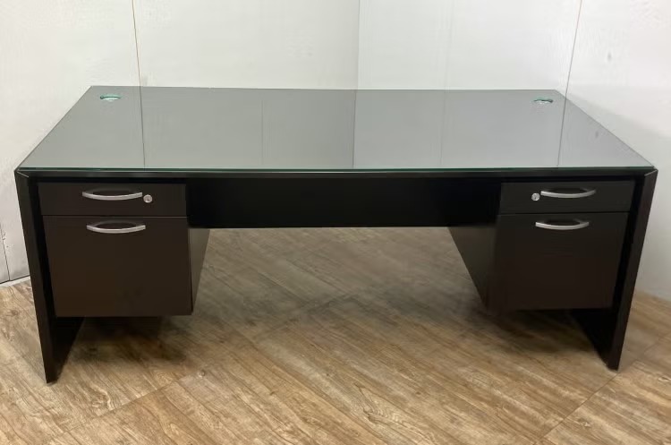 静岡県にて オカムラ 1800両袖デスク  を買取致しました。