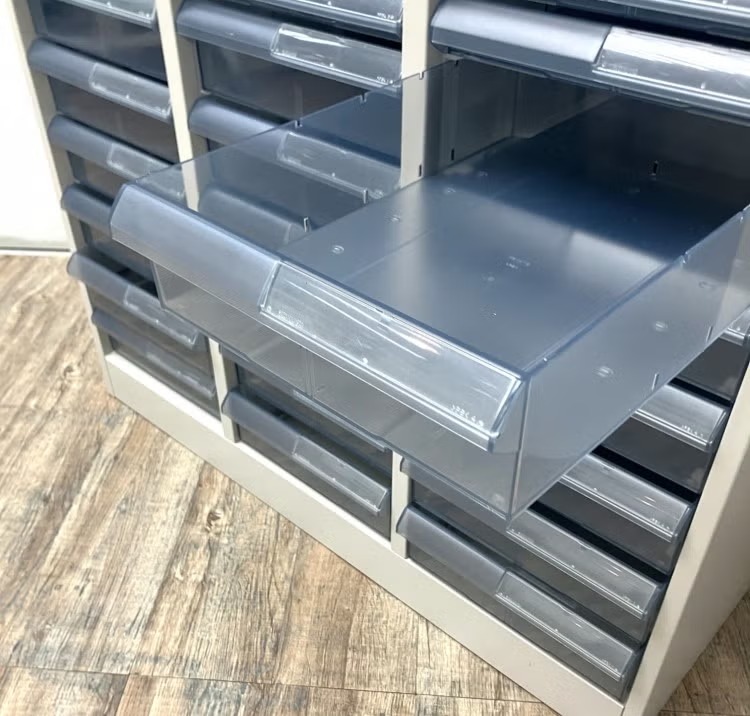 三重県にて コクヨ 引違い上下書庫  を買取致しました。