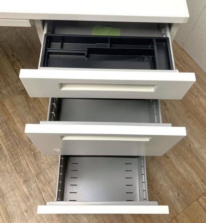 静岡県にて INABA/イナバ 両袖デスク  を買取致しました。