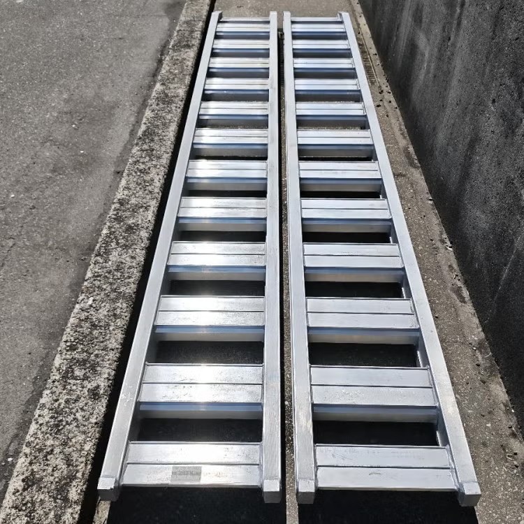 三重県にて 昭和ブリッジ　 アルミブリッジ GP-375-35-3.0S を買取致しました。