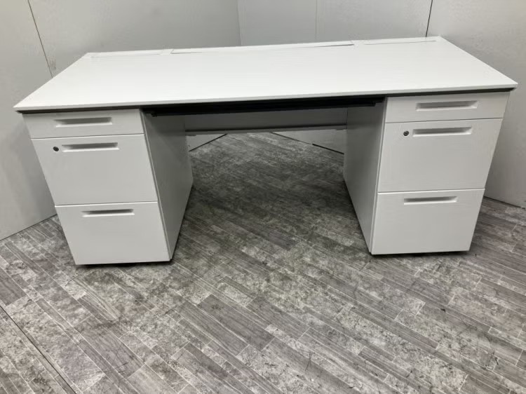 三重県にて コクヨ 1600両袖デスク  を買取致しました。