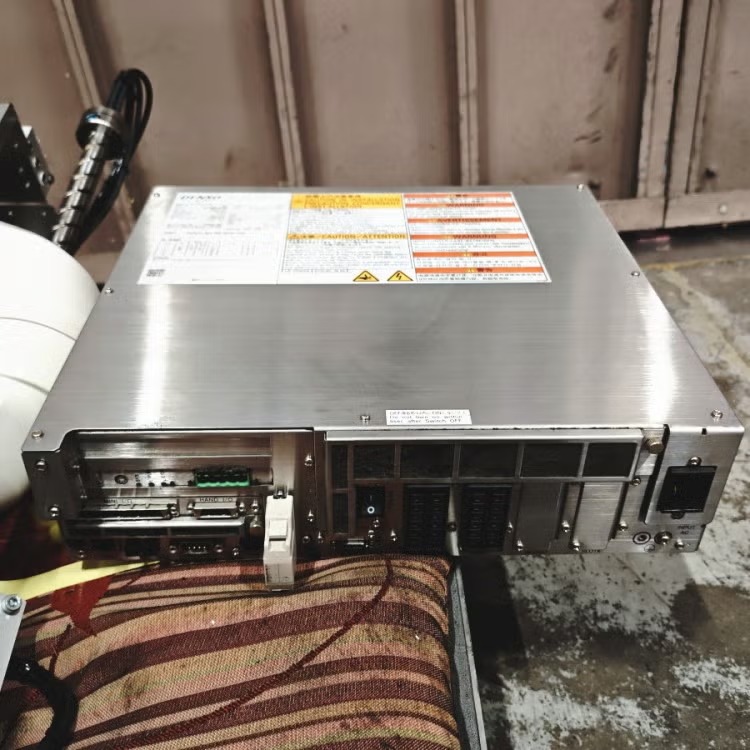 三重県にて DENSO/デンソー ロボットアーム HS045A-1-N20-NNN/RC8A を買取致しました。