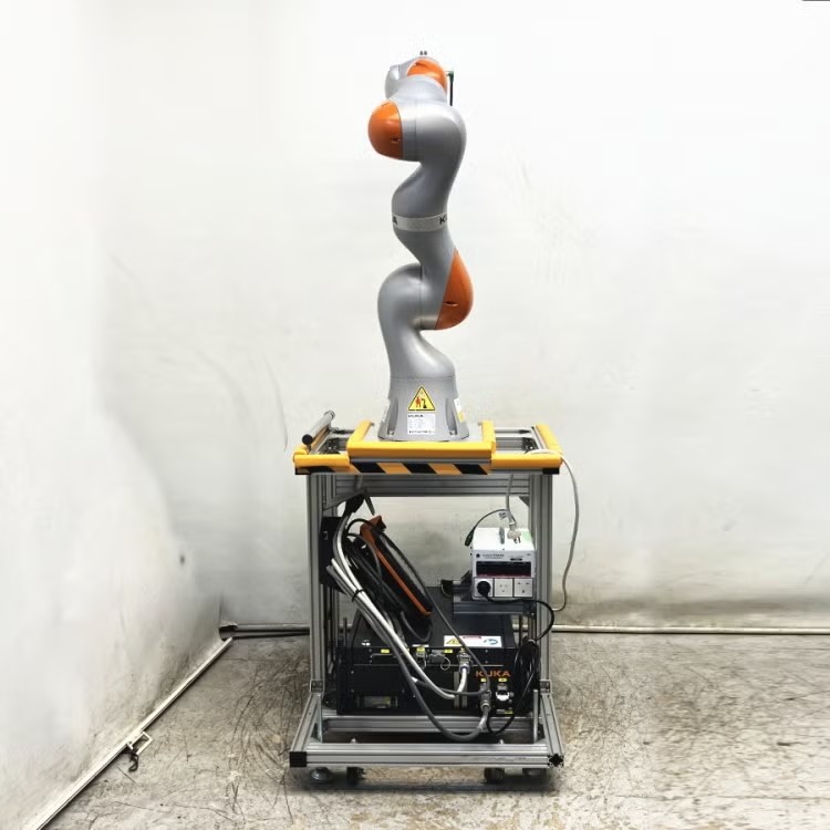愛知県にて KUKA/クーカ ロボットアーム LBR iiwa 14 R820 を買取致しました。